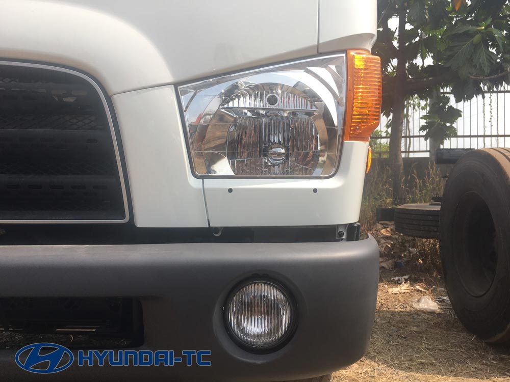 cum_den_xe_cua_hyundai_110xl_7_tan